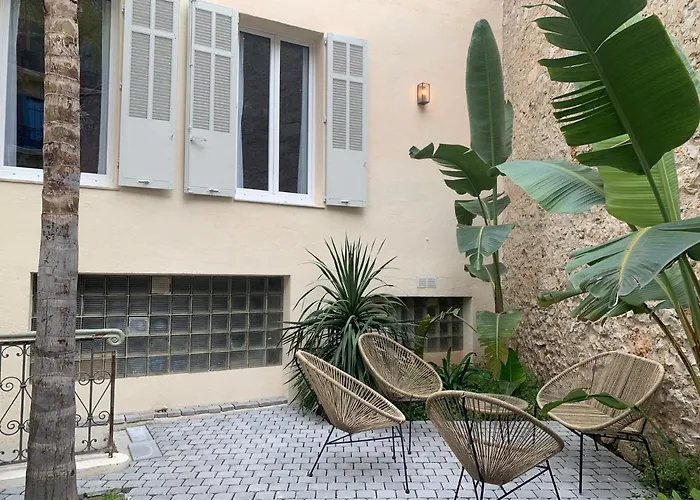 Villa Les Fougeres Suite Festival Jardin Garage