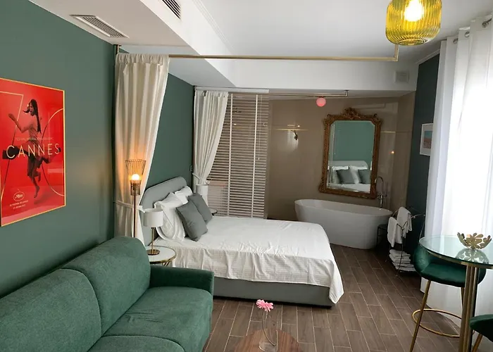 Villa Les Fougeres Suite Festival Jardin Garage